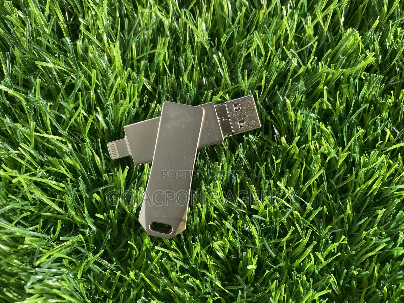 Pen Drive / Flash Drive Customized and Uncostomized