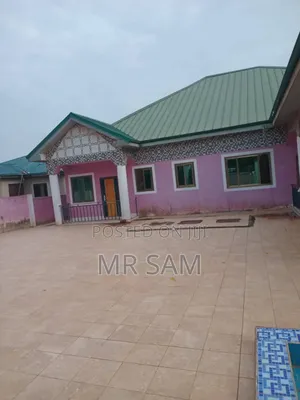 4bdrm House in Sam Properties, West Hills Mall Area for sale
