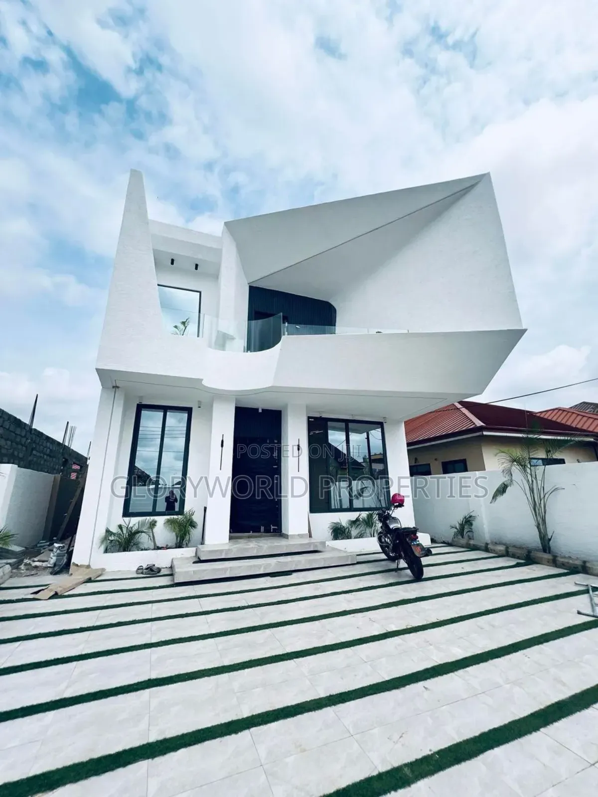 4bdrm House in East Legon for sale