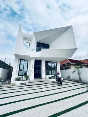 4bdrm House in East Legon for sale