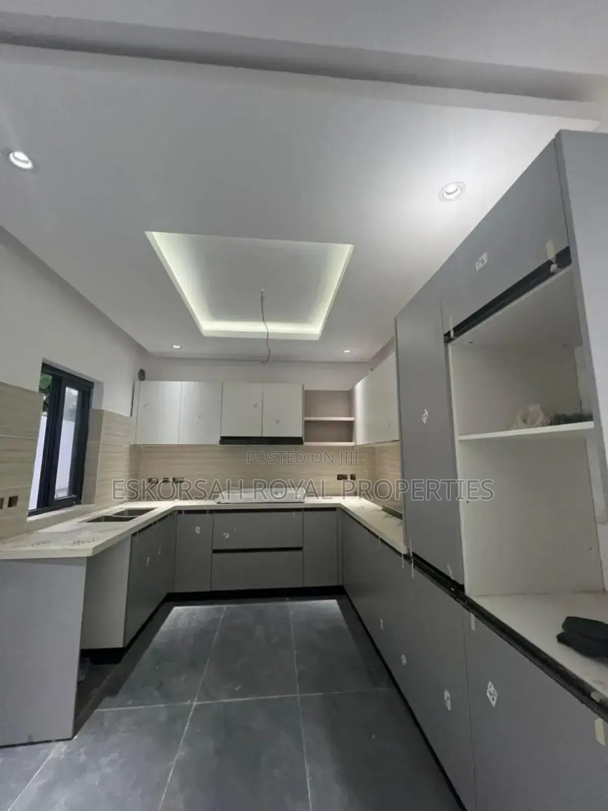 3bdrm House in West Trasacco, Adjiriganor for rent