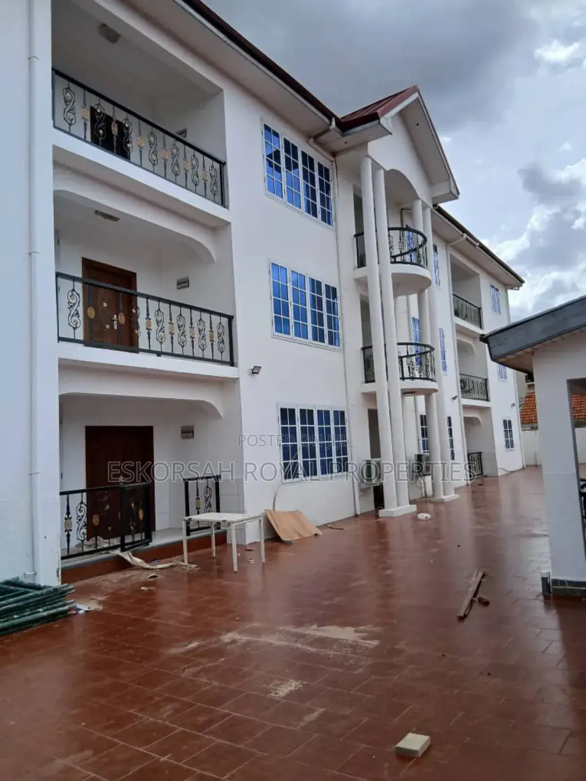 3bdrm Apartment in Galaxy International, Adjiriganor for rent