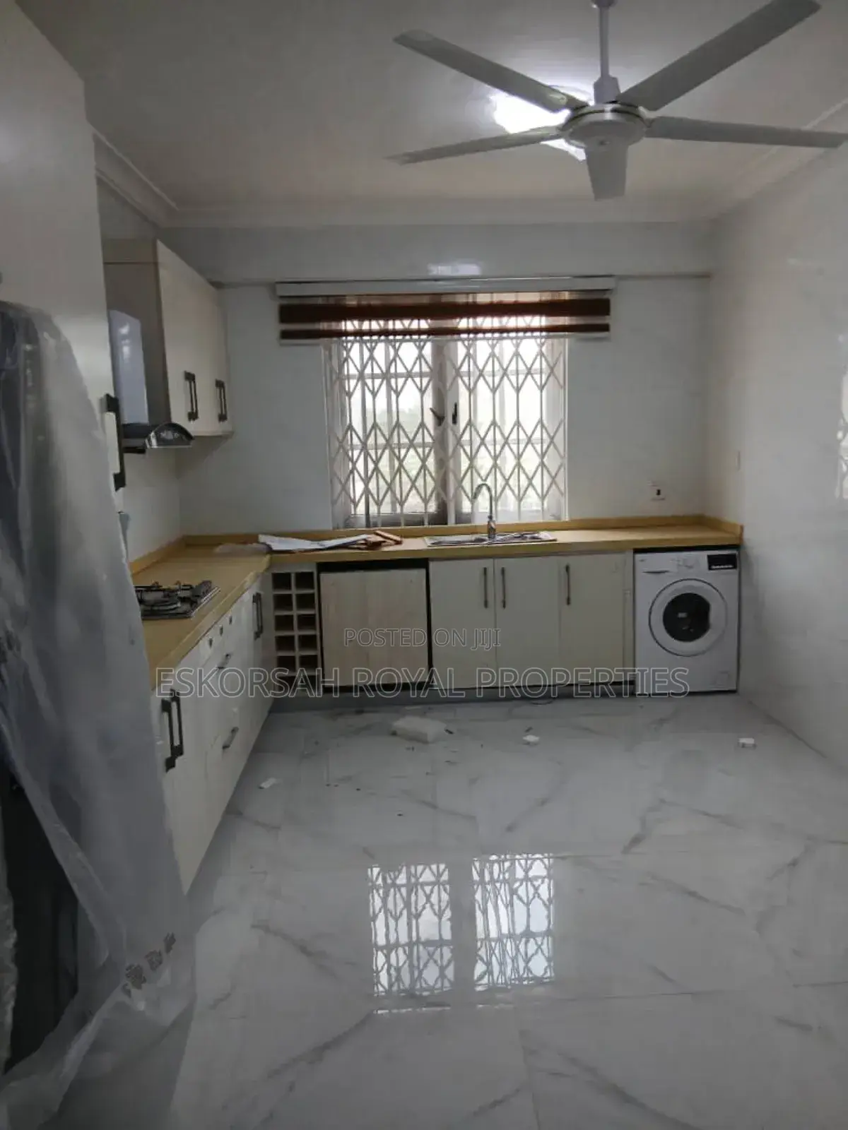 3bdrm Apartment in Galaxy International, Adjiriganor for rent
