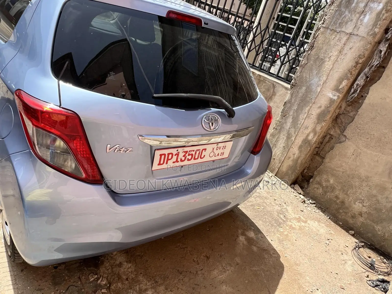 Toyota Vitz 1.3 FWD 5dr 2012 Blue
