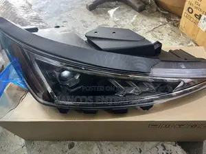 Hyundai Elantra 2019-2021 Head Light