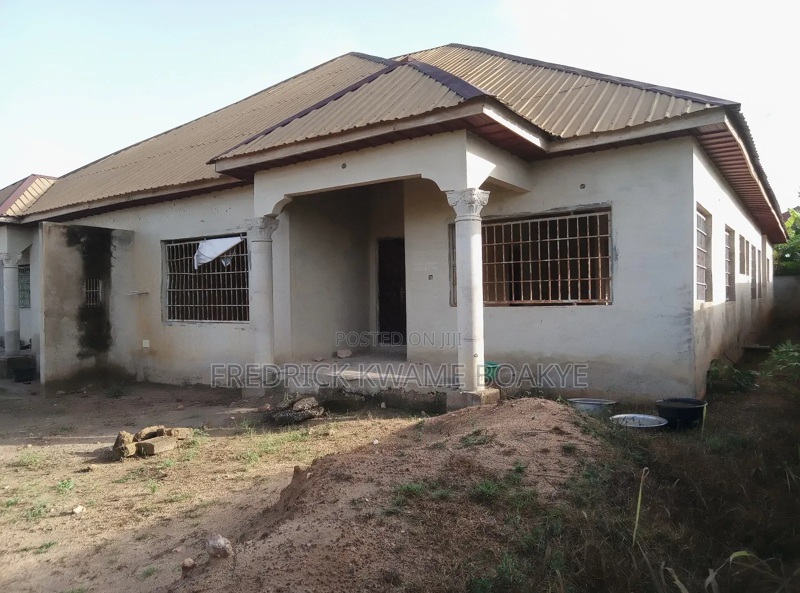 6bdrm House in Brother K Estate, Kumasi Metropolitan for sale