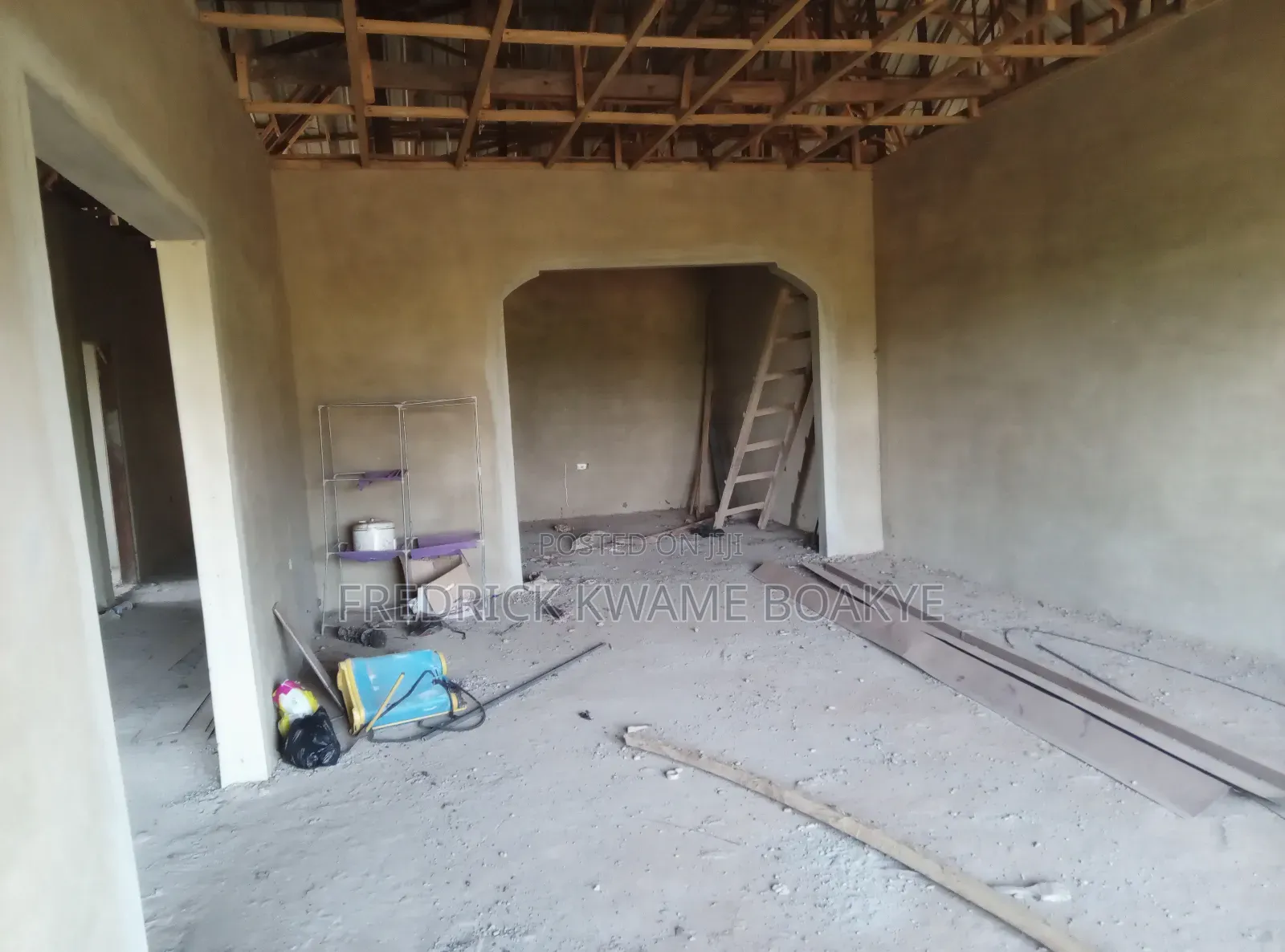 6bdrm House in Brother K Estate, Kumasi Metropolitan for sale