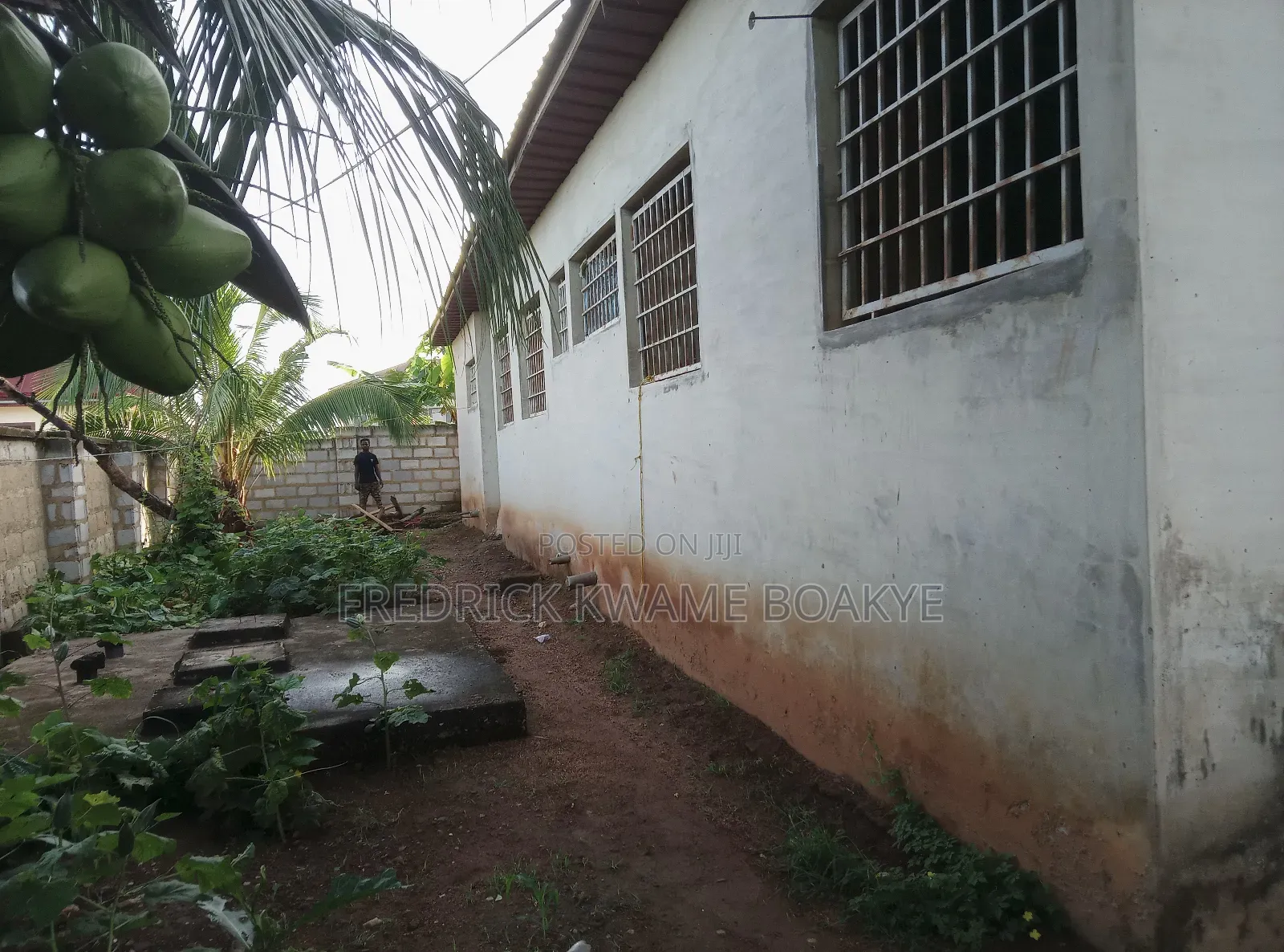 6bdrm House in Brother K Estate, Kumasi Metropolitan for sale