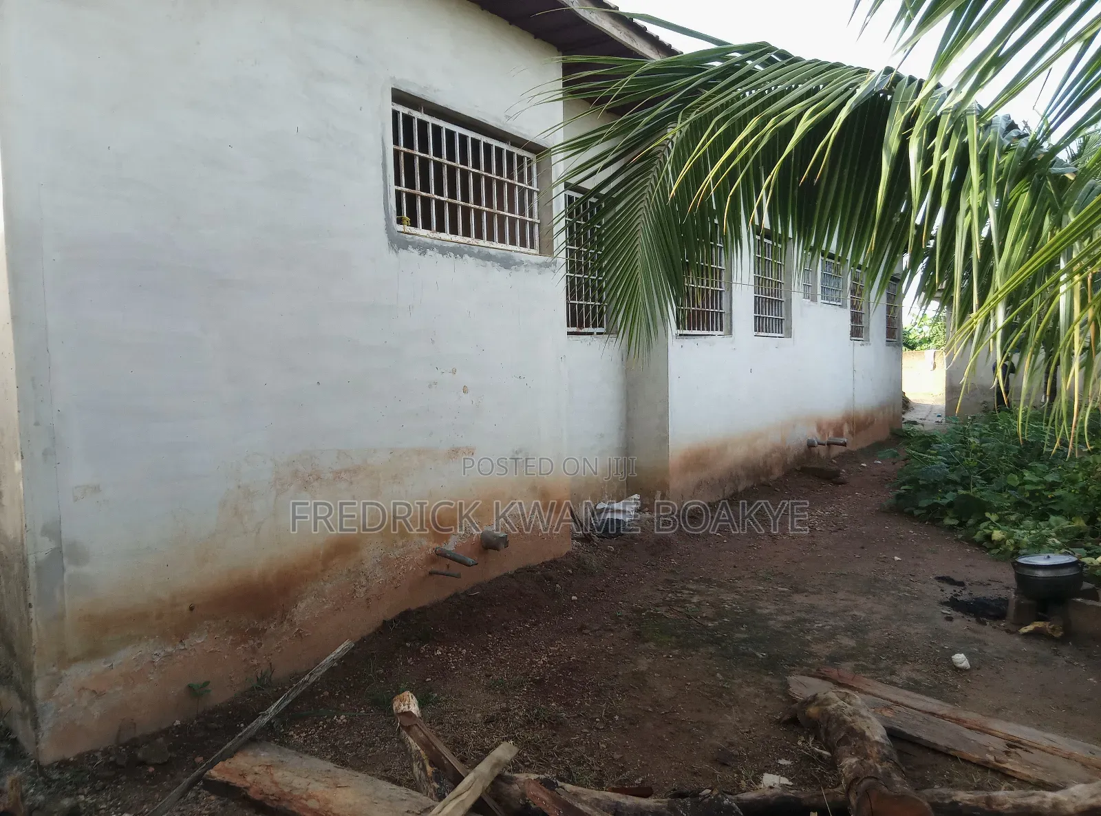 6bdrm House in Brother K Estate, Kumasi Metropolitan for sale