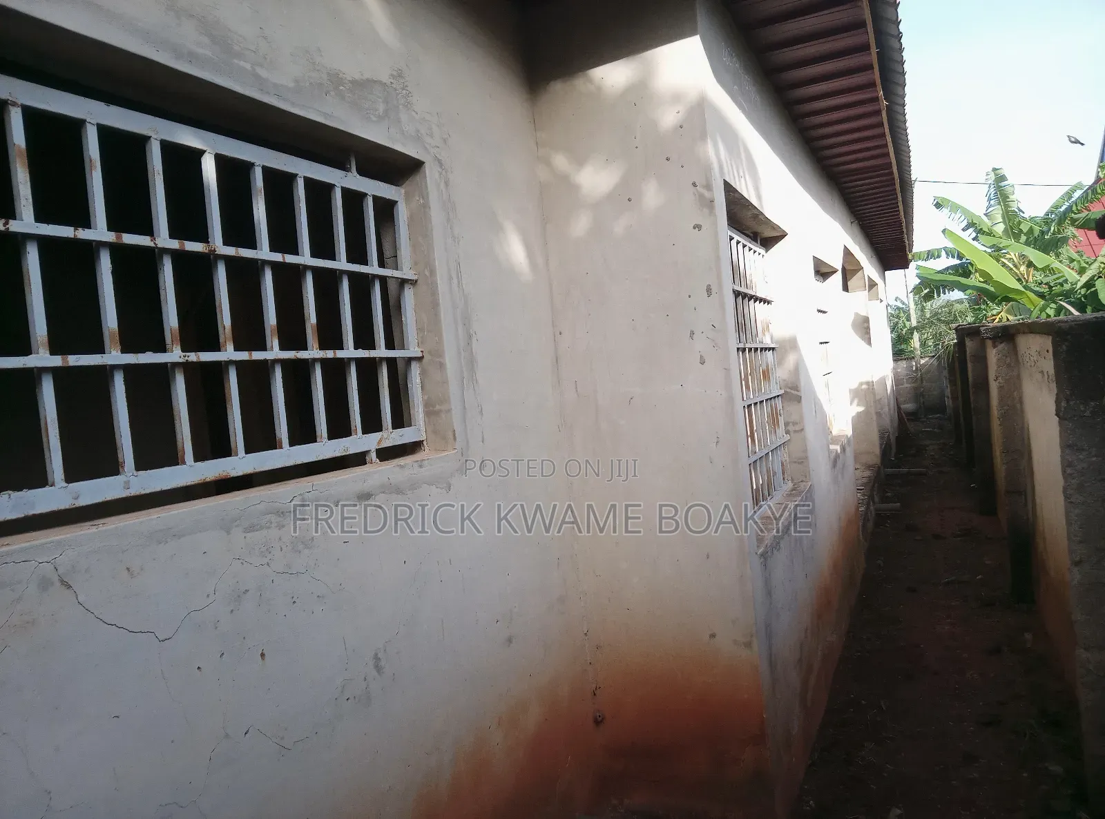 6bdrm House in Brother K Estate, Kumasi Metropolitan for sale