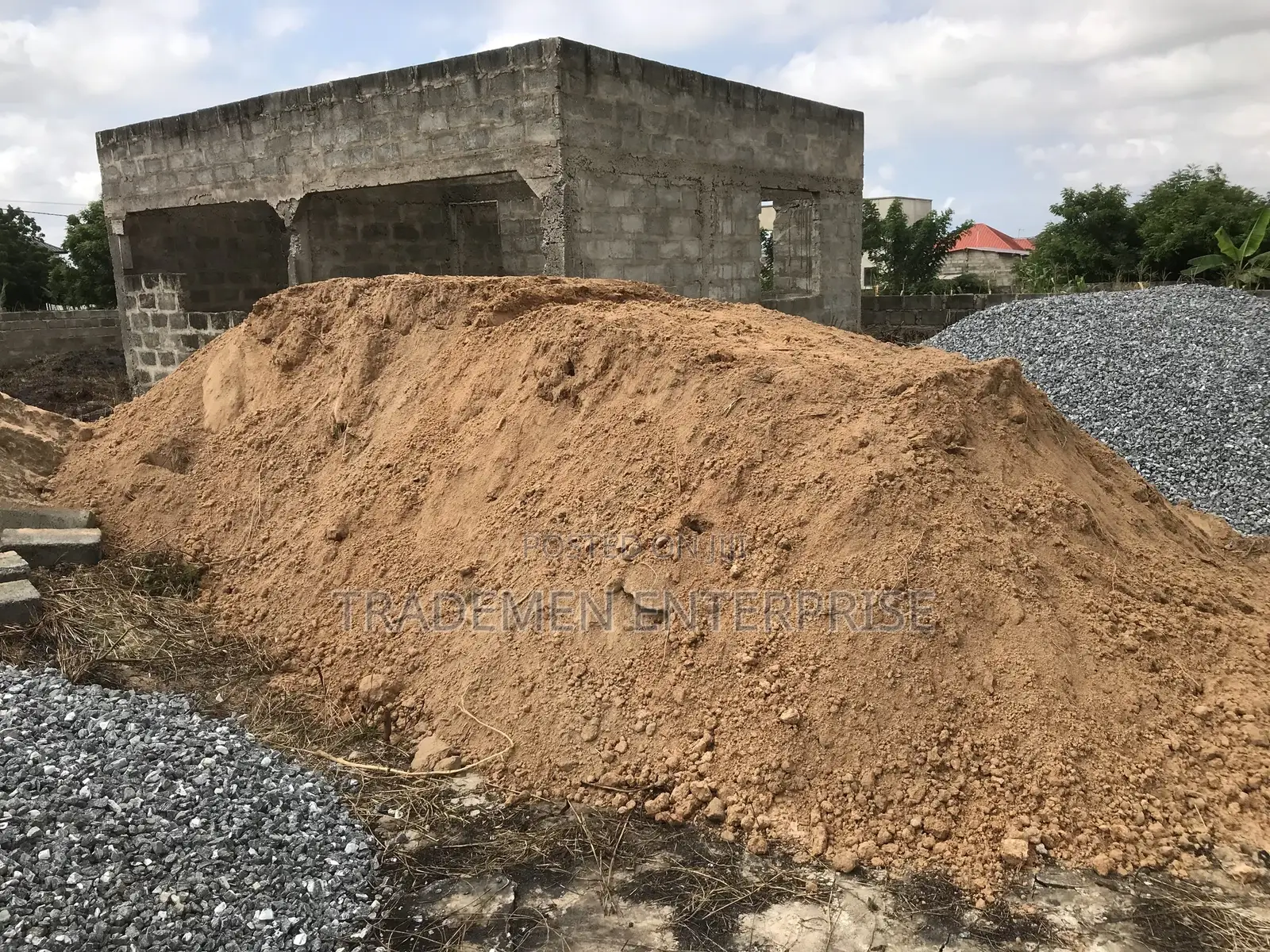Chippings, Sand, Laterite River Sand and Quality Blocks