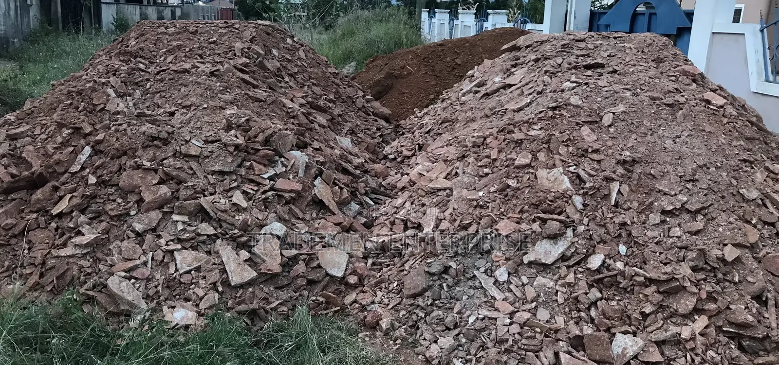 Chippings, Sand, Laterite River Sand and Quality Blocks