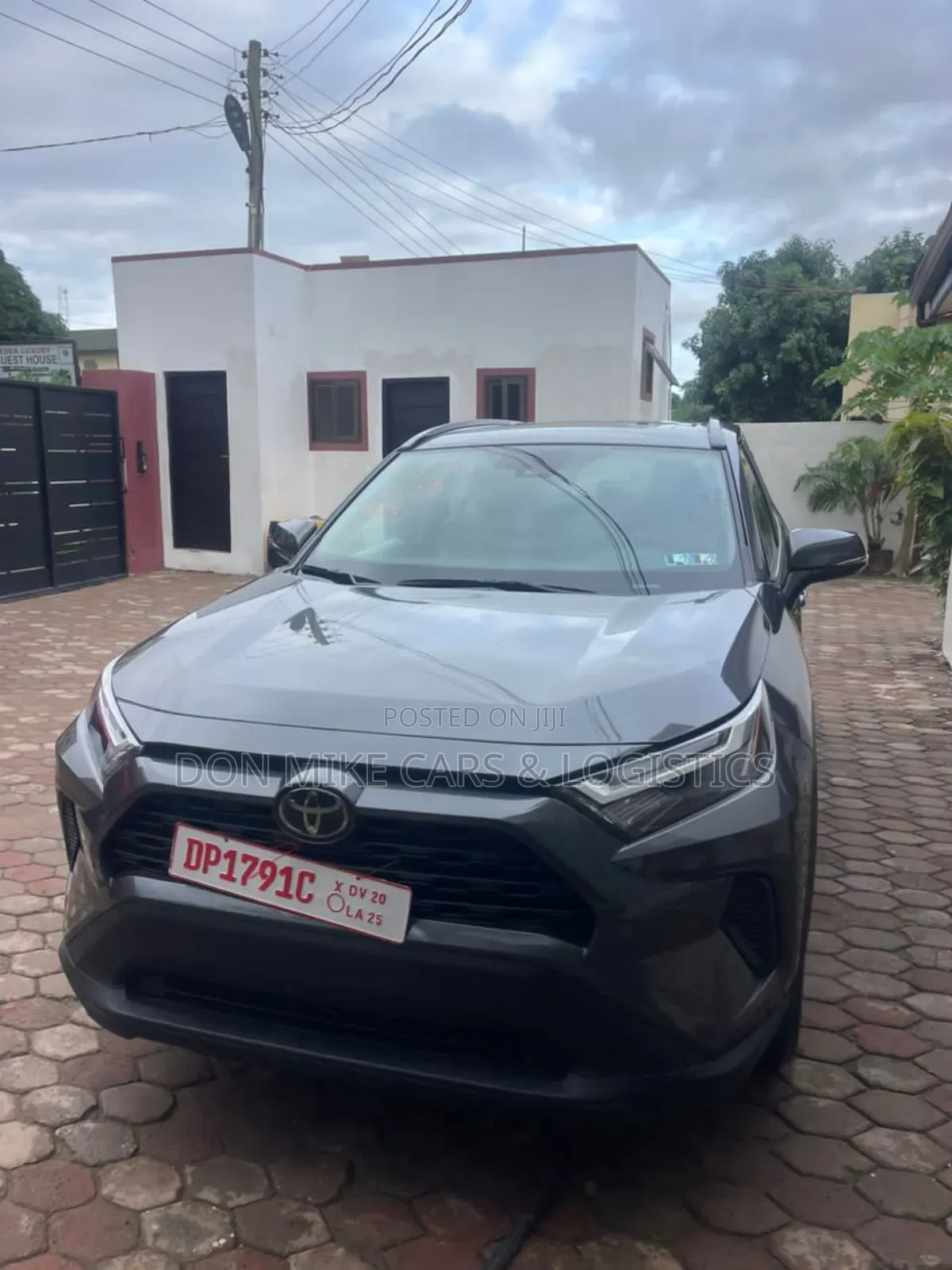 Toyota RAV4 XLE AWD 2024 Gray