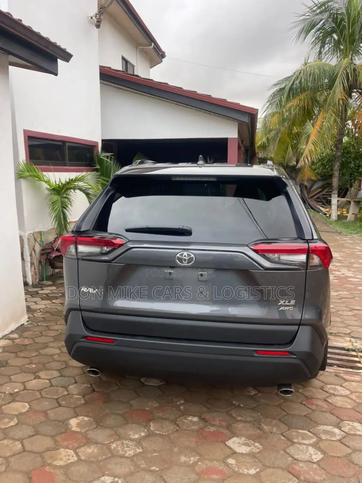 Toyota RAV4 XLE AWD 2024 Gray