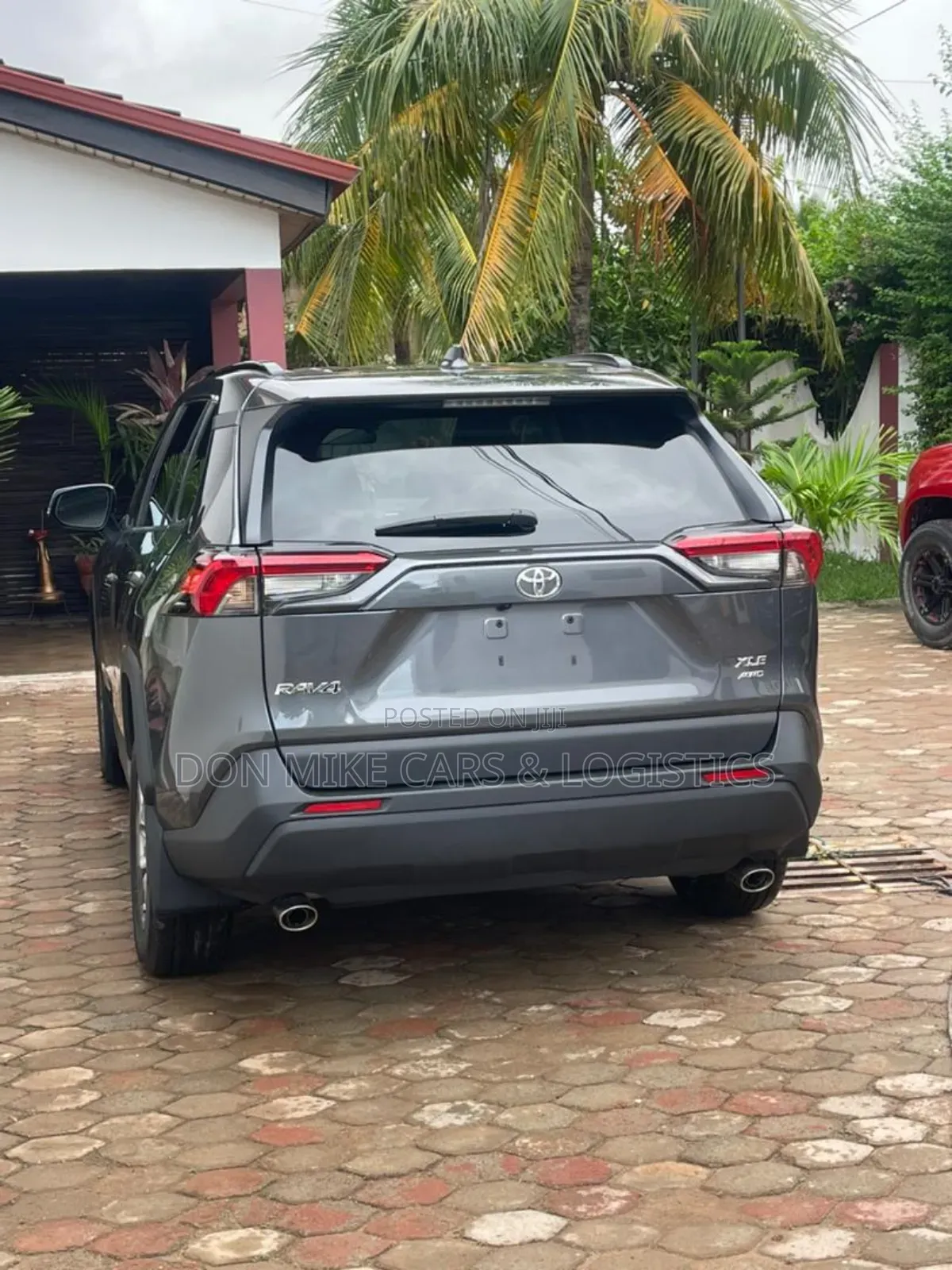 Toyota RAV4 XLE AWD 2024 Gray