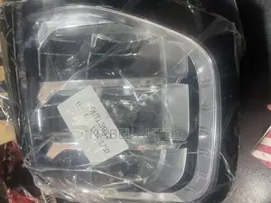 Outlander 2023 Headlight Pair