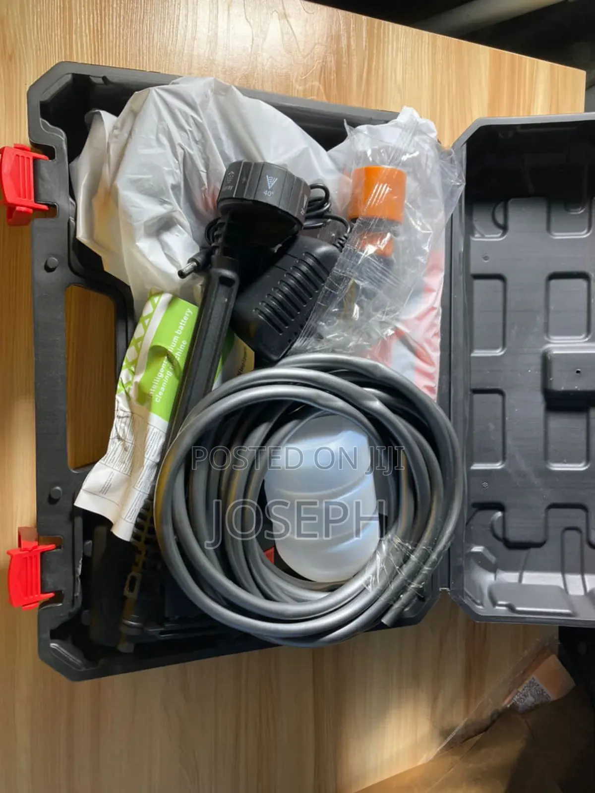 Pressure Washer Gun With 2 Batteries