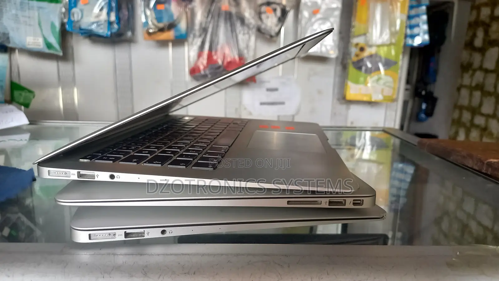 Laptop Apple MacBook Air 2017 8GB Intel Core i5 eMMC 128GB