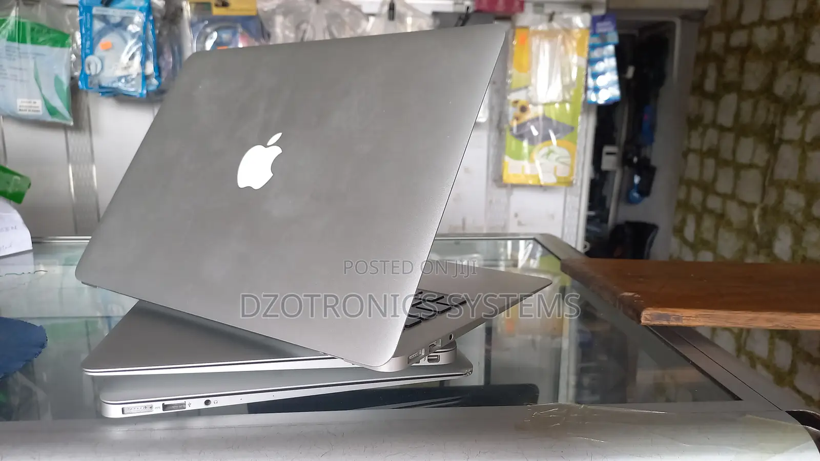 Laptop Apple MacBook Air 2017 8GB Intel Core i5 eMMC 128GB