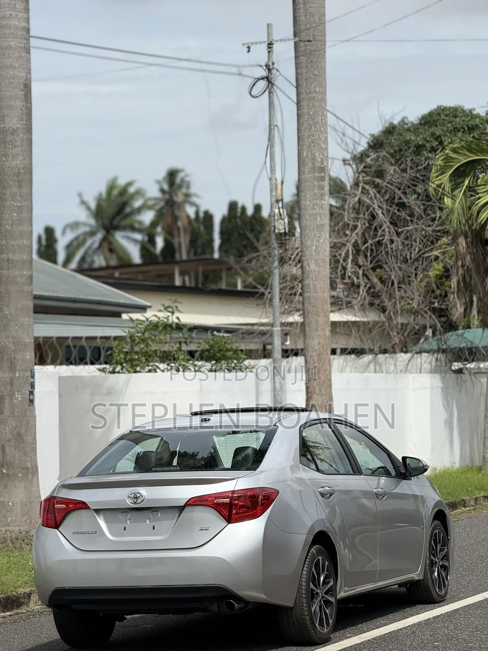 Toyota Corolla SE Special Edition 4dr Sedan (1.8L 4cyl CVT) 2017 Silver