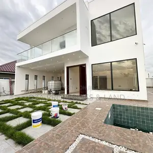 4bdrm House in Lakeside Estate for sale
