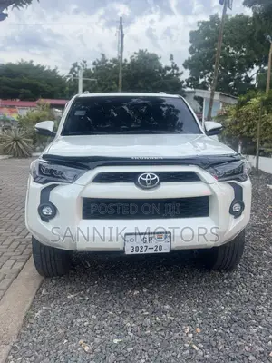 Toyota 4-Runner SR5 4dr 4x2 (4.0L 6cyl 5A) 2017 White