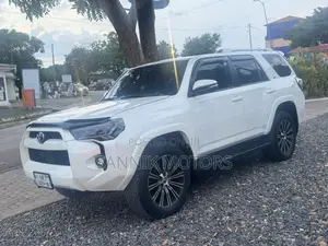 Toyota 4-Runner SR5 4dr 4x2 (4.0L 6cyl 5A) 2017 White
