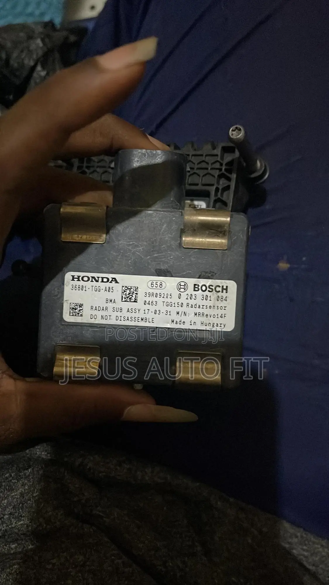 Honda CRV 2017-22 Front Radar Sensor