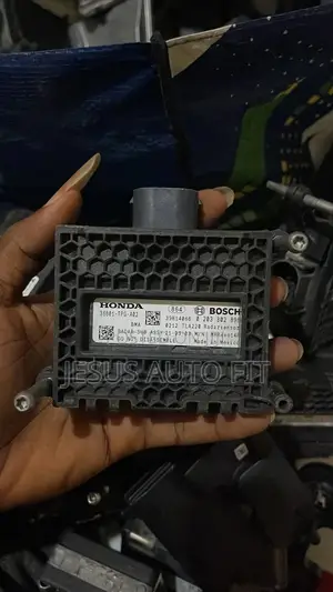 Honda CRV 2017-22 Front Radar Sensor