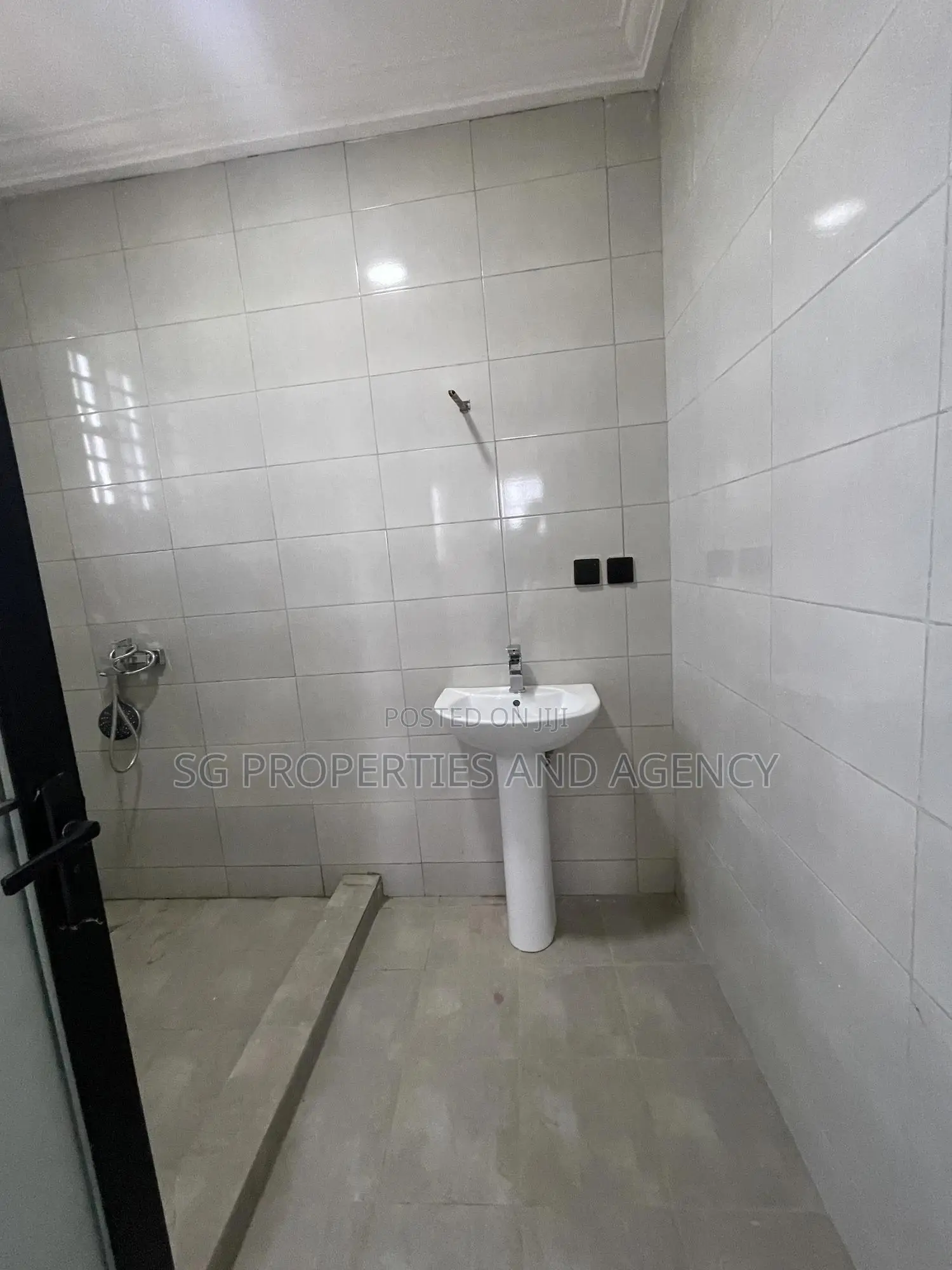 2bdrm Apartment in Klagon, Spintex for rent