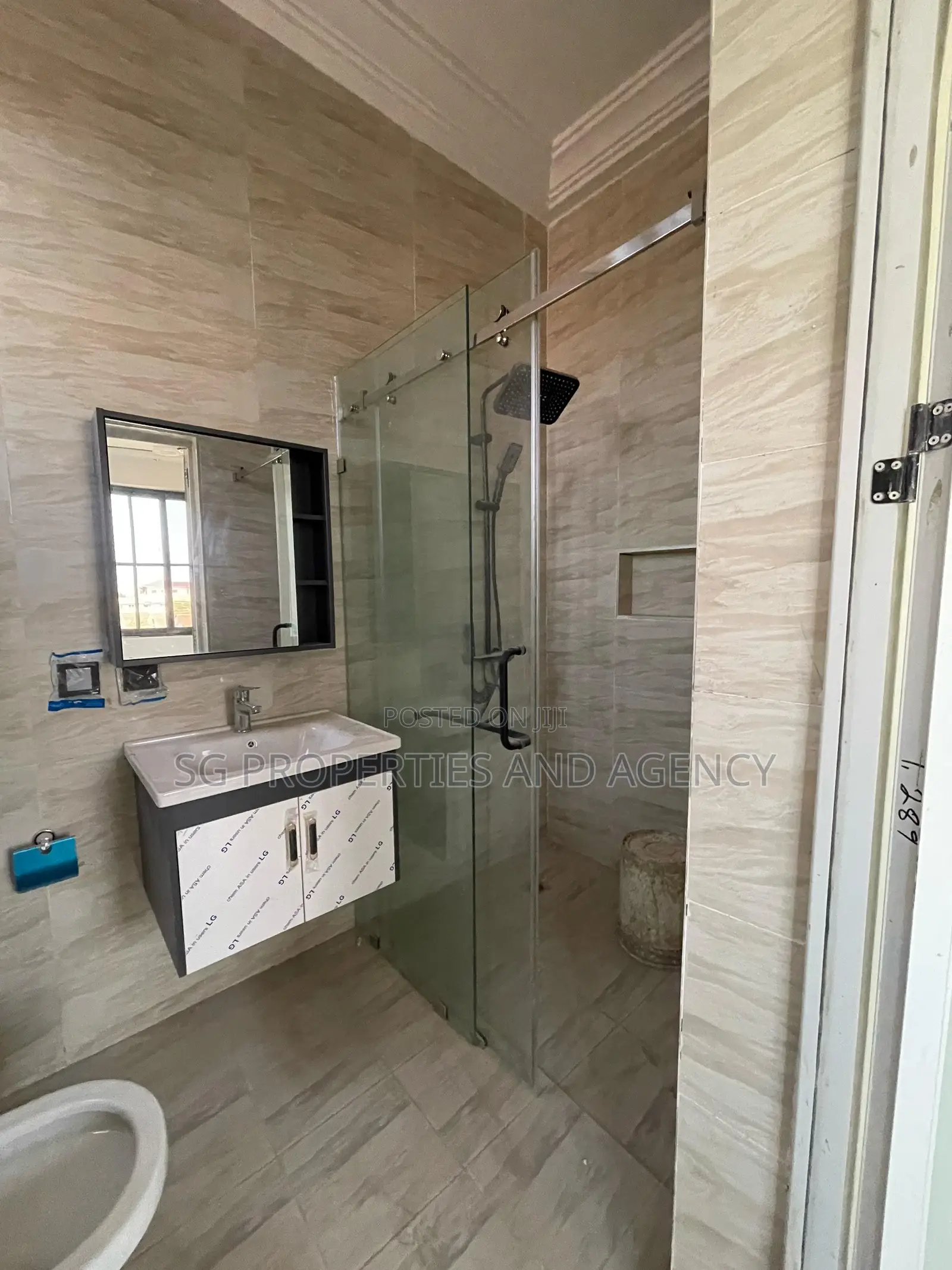 2bdrm Apartment in Spintex for rent