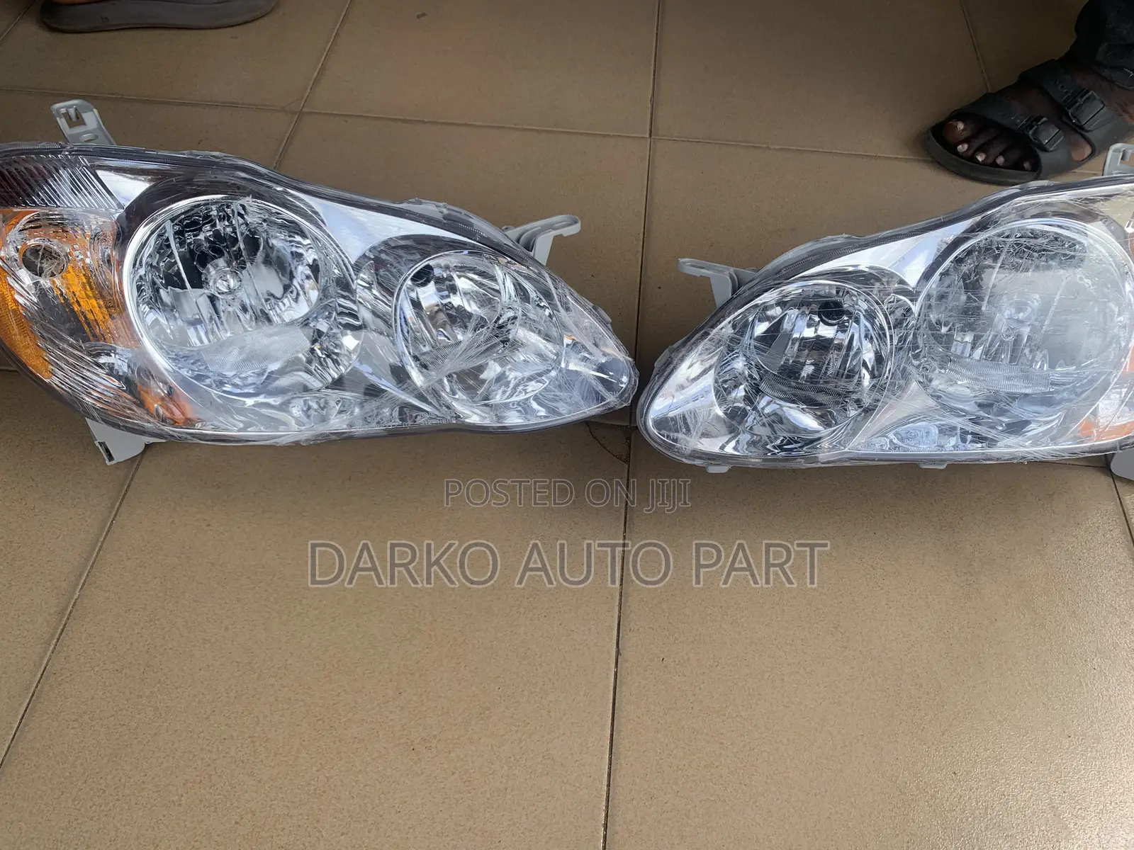 Pair of Headlights Headlamps 2003 2007 2008 Toyota Coroll