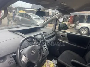Toyota Voxy 2010 Black