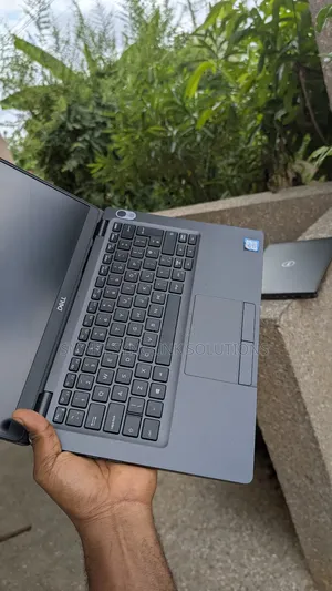 New Laptop Dell Latitude 5300 16GB Intel Core I5 SSD 256GB