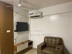 Cozy One Bedroom Modern Apartment in Gated Community