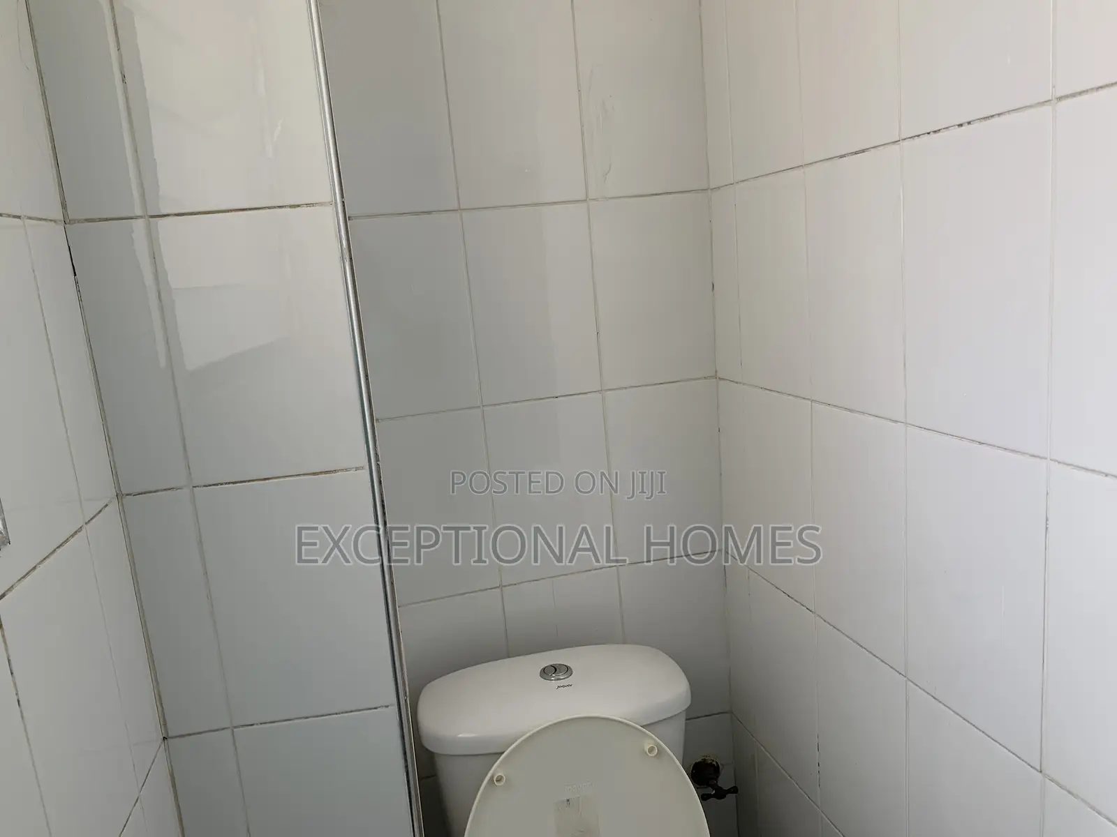 Cozy One Bedroom Modern Apartment in Gated Community