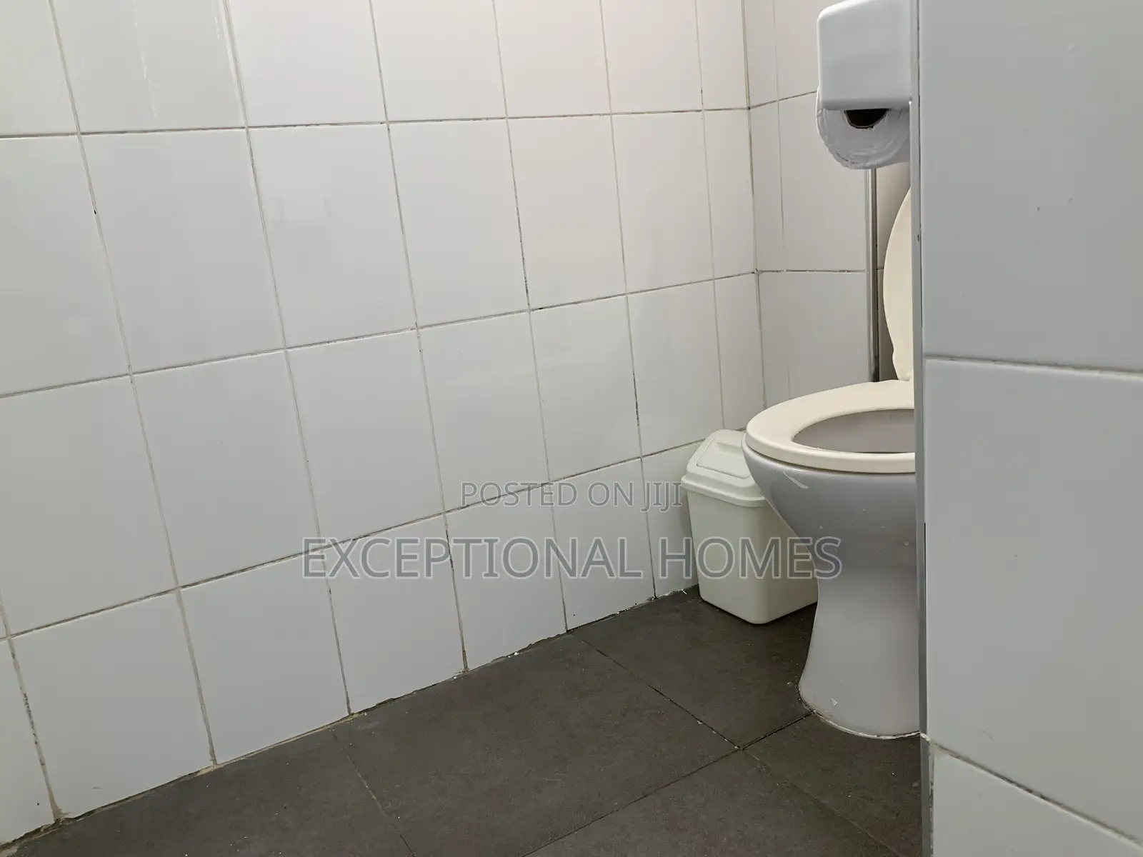Cozy One Bedroom Modern Apartment in Gated Community