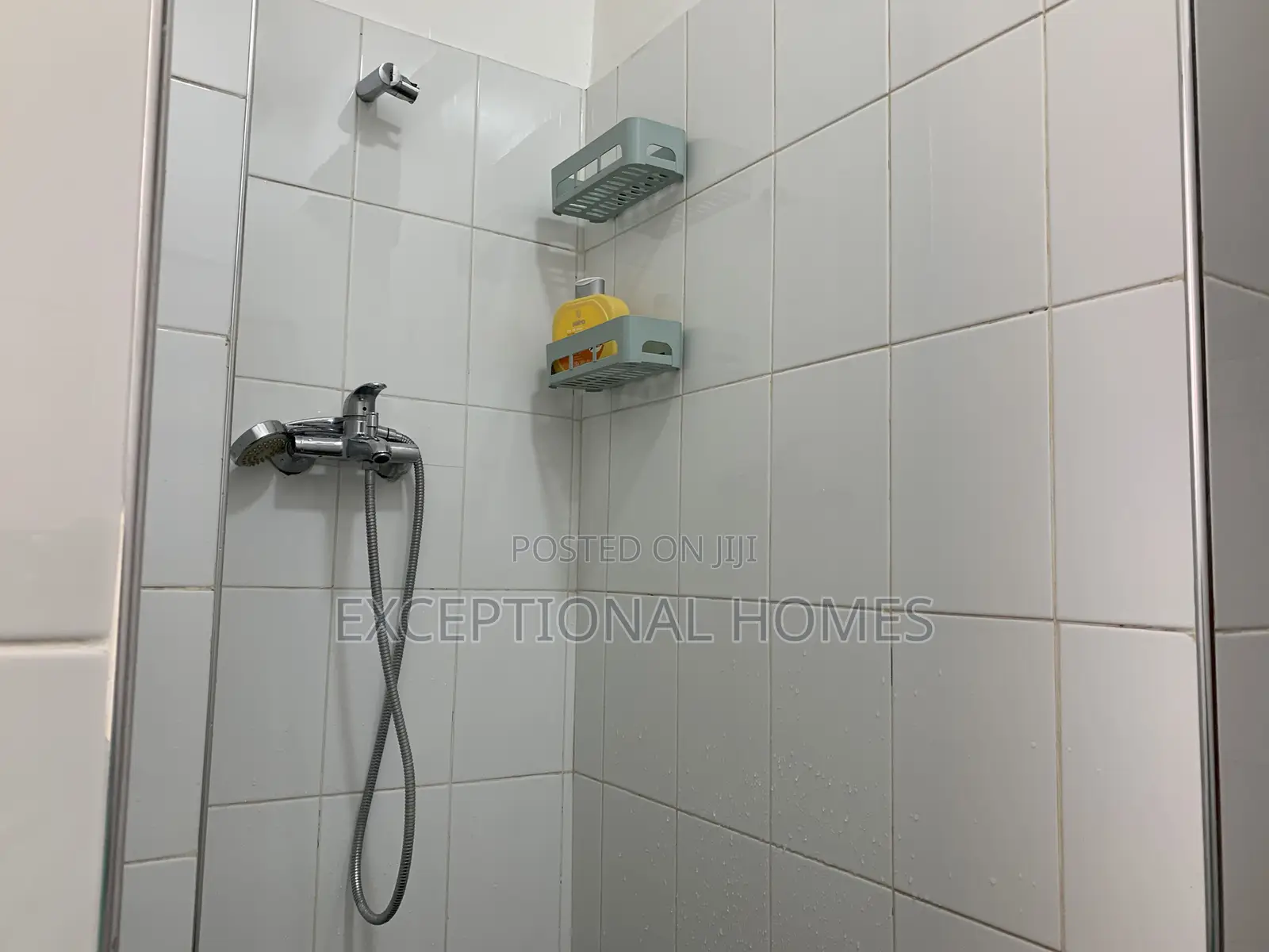 Cozy One Bedroom Modern Apartment in Gated Community