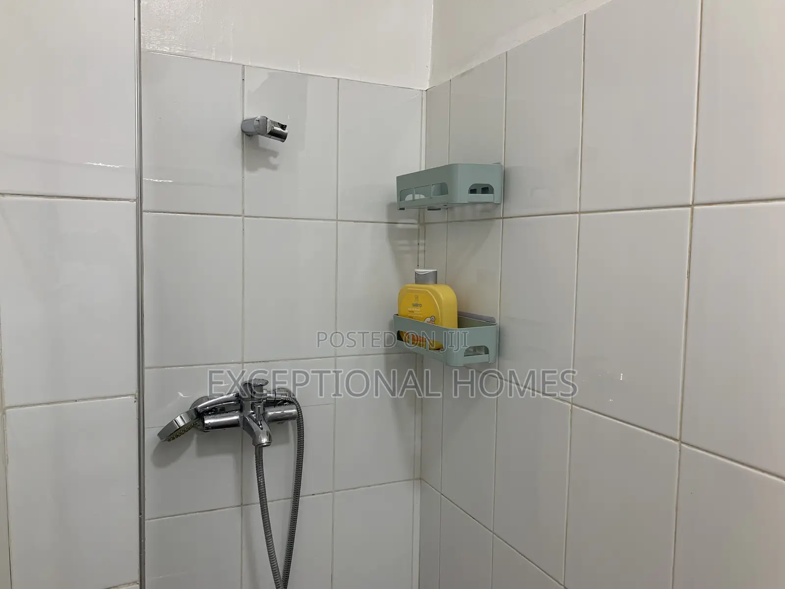 Cozy One Bedroom Modern Apartment in Gated Community