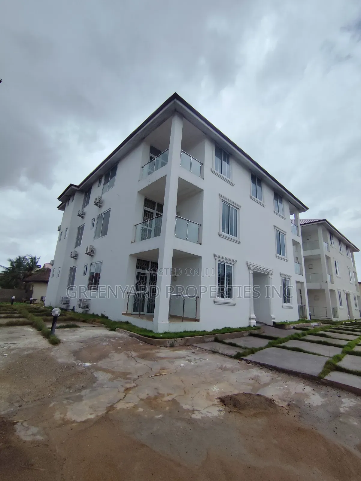 2bdrm Apartment in Trasacco, Adjiriganor for rent