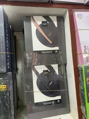 Bose Noise Cancelling Headphones 700