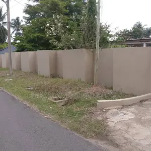Gt/Accra - (Dzorwulu) _ 3 Plots Redevelopment Land