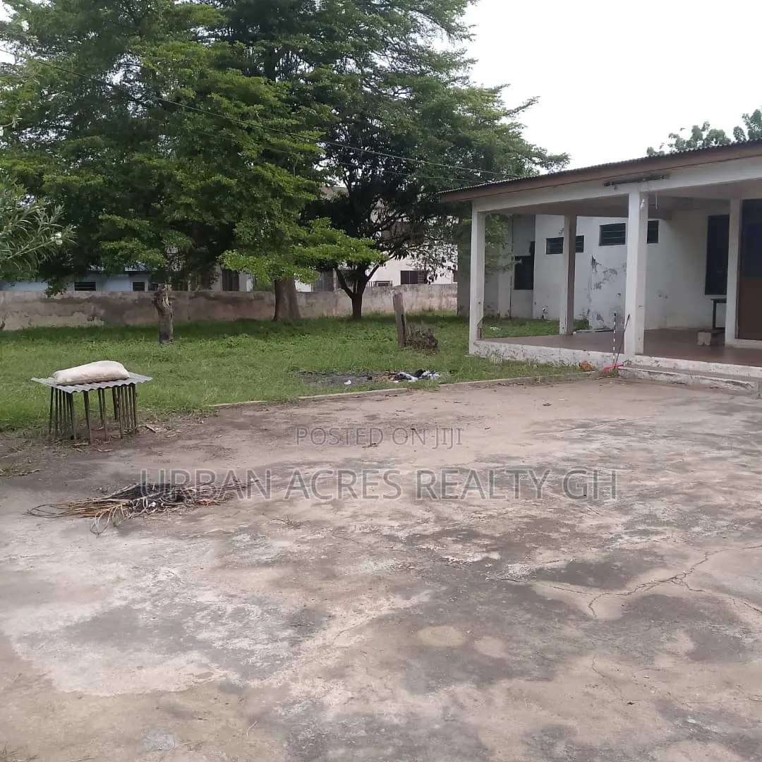 Gt/Accra - (Dzorwulu) _ 3 Plots Redevelopment Land