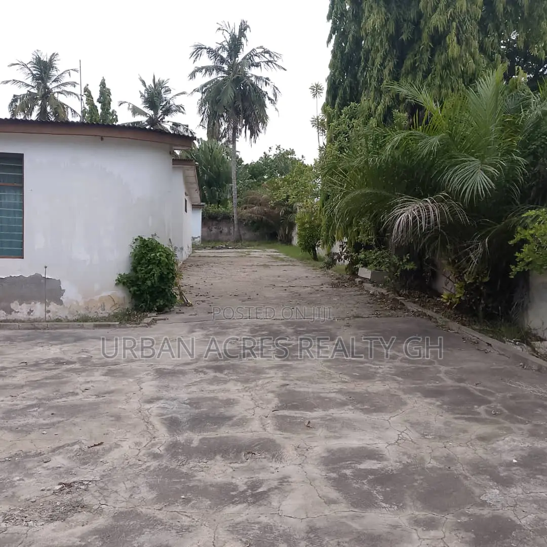 Gt/Accra - (Dzorwulu) _ 3 Plots Redevelopment Land