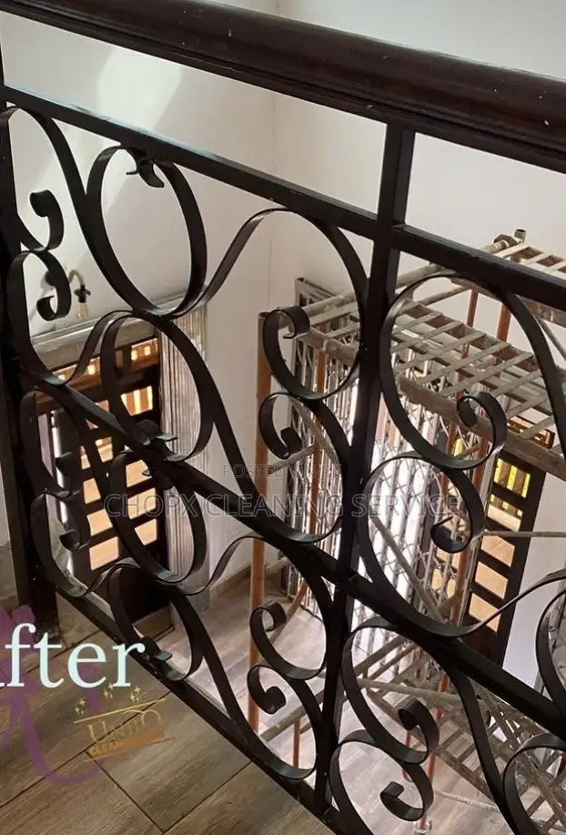 Window Glass Metal Fixture Cleaning