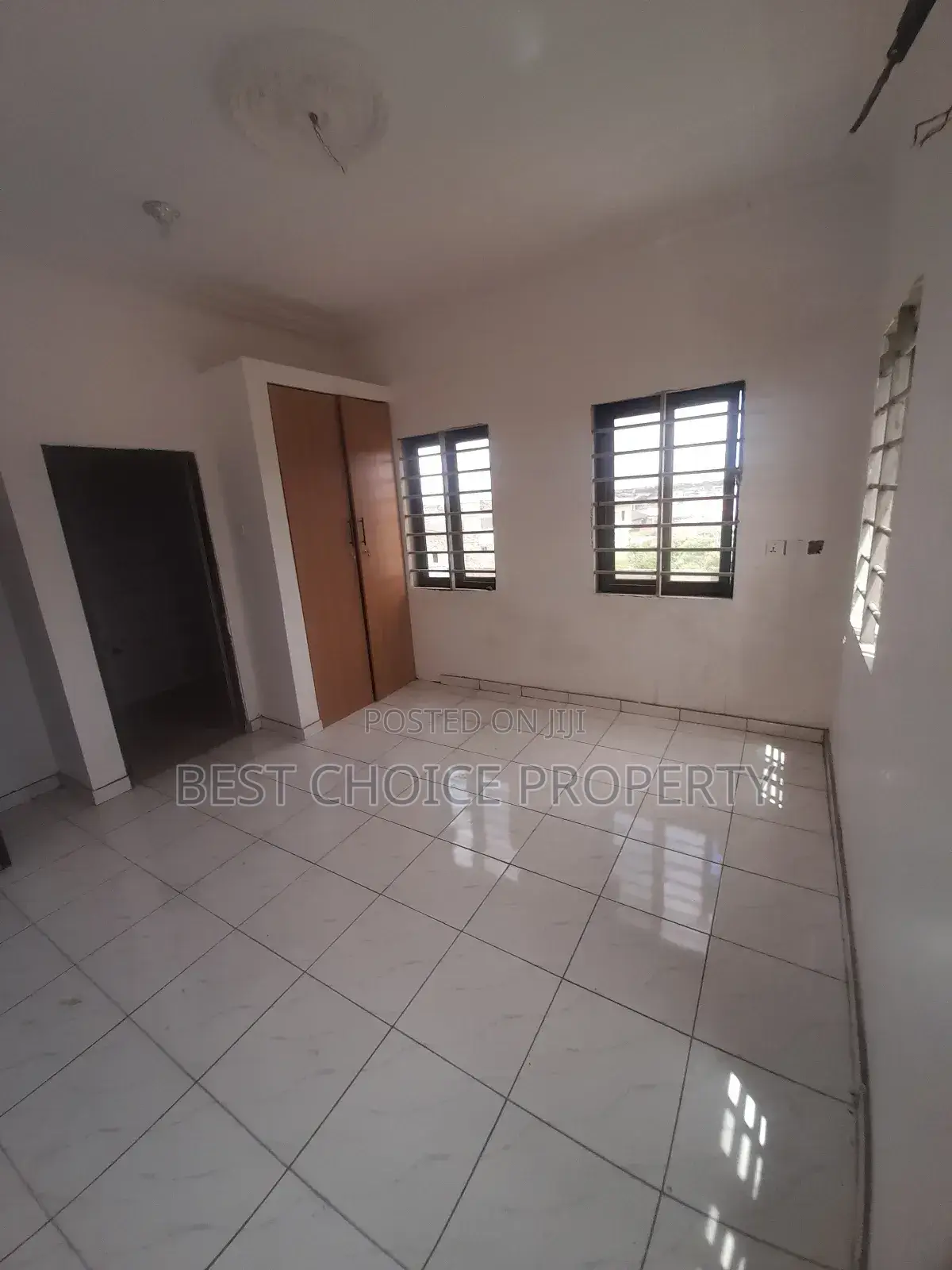 2bdrm Apartment in Lakeside for rent