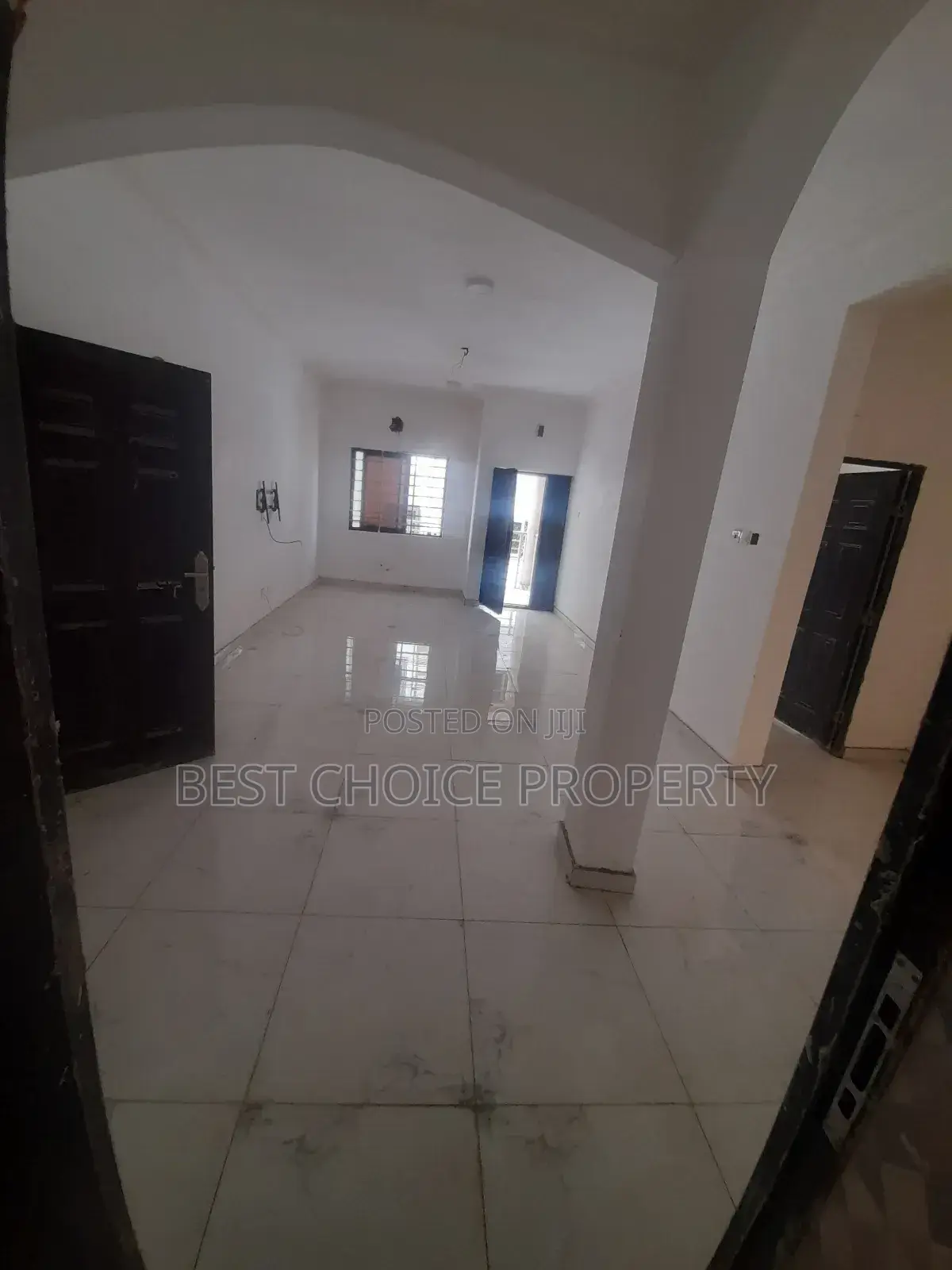 2bdrm Apartment in Lakeside for rent