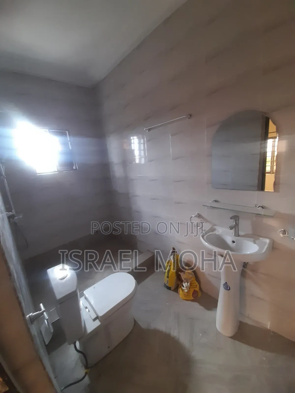 2bdrm Apartment in Lakeside for rent