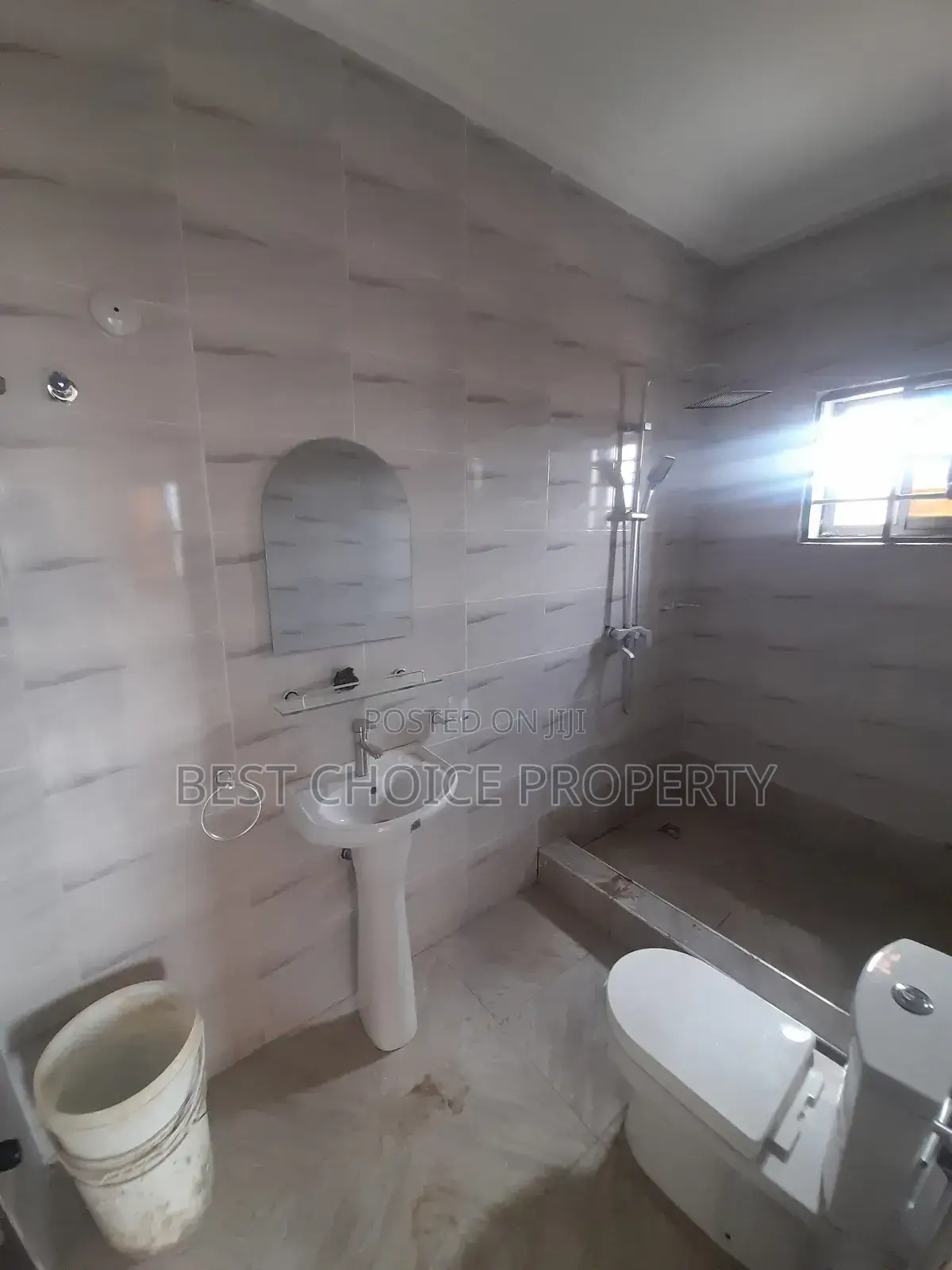 2bdrm Apartment in Lakeside for rent