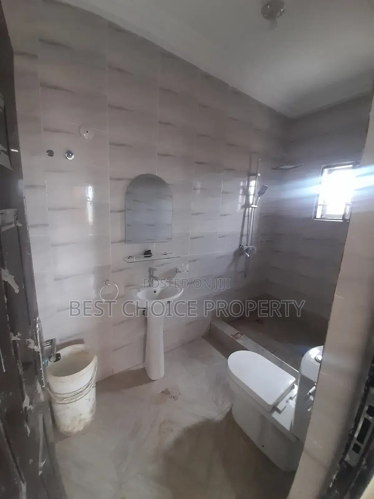 2bdrm Apartment in Lakeside for rent